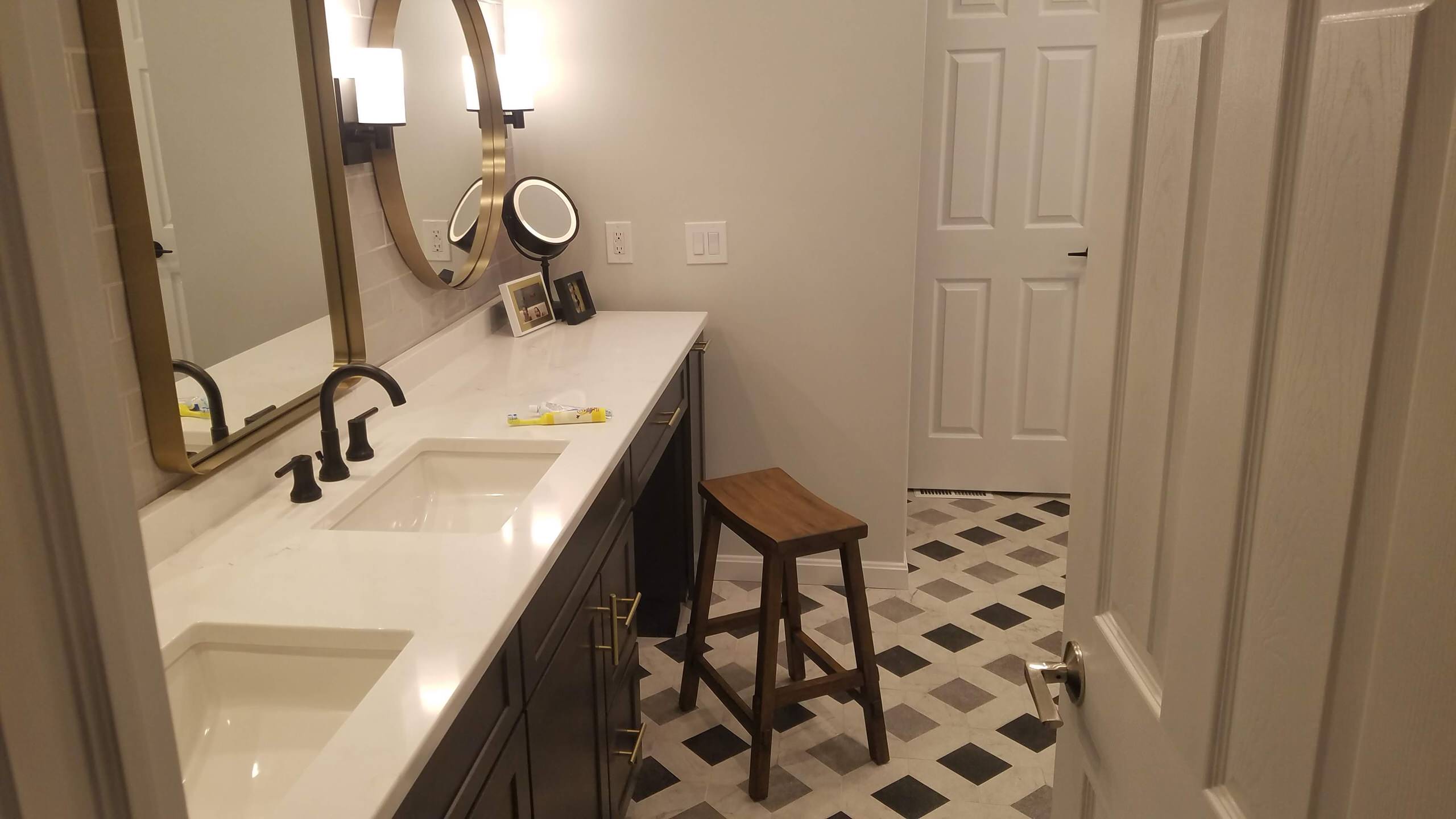 Farmhouse Chic Bathroom Remodel