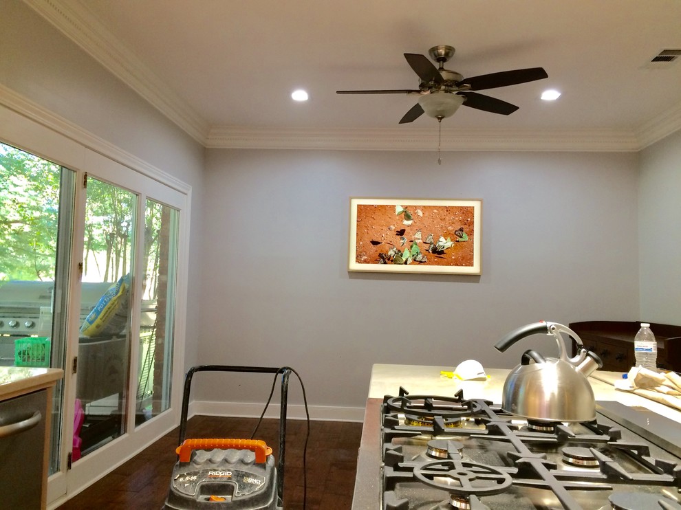 Inspiration for a modern home design remodel in Austin