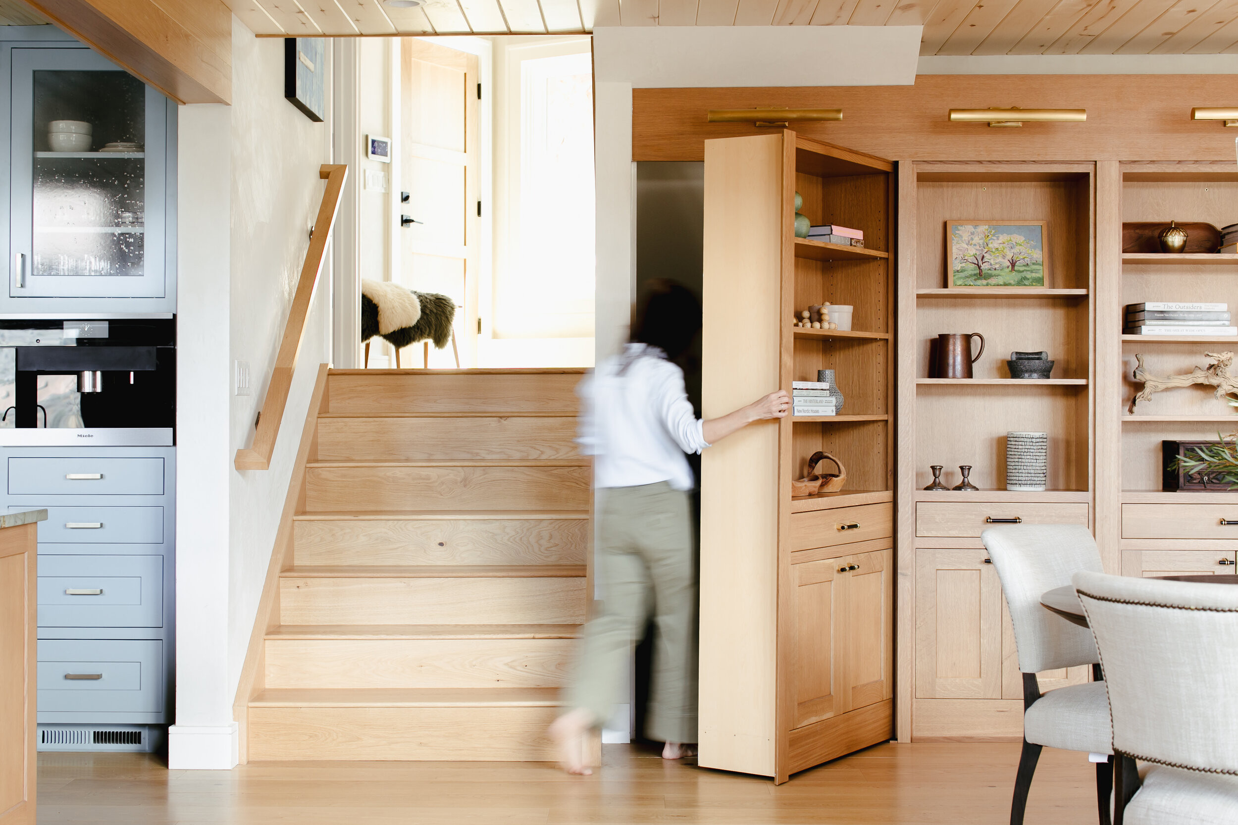 Looks Like a Shelf, Opens Like a Secret Passage — Genius!, image size:2500x1666