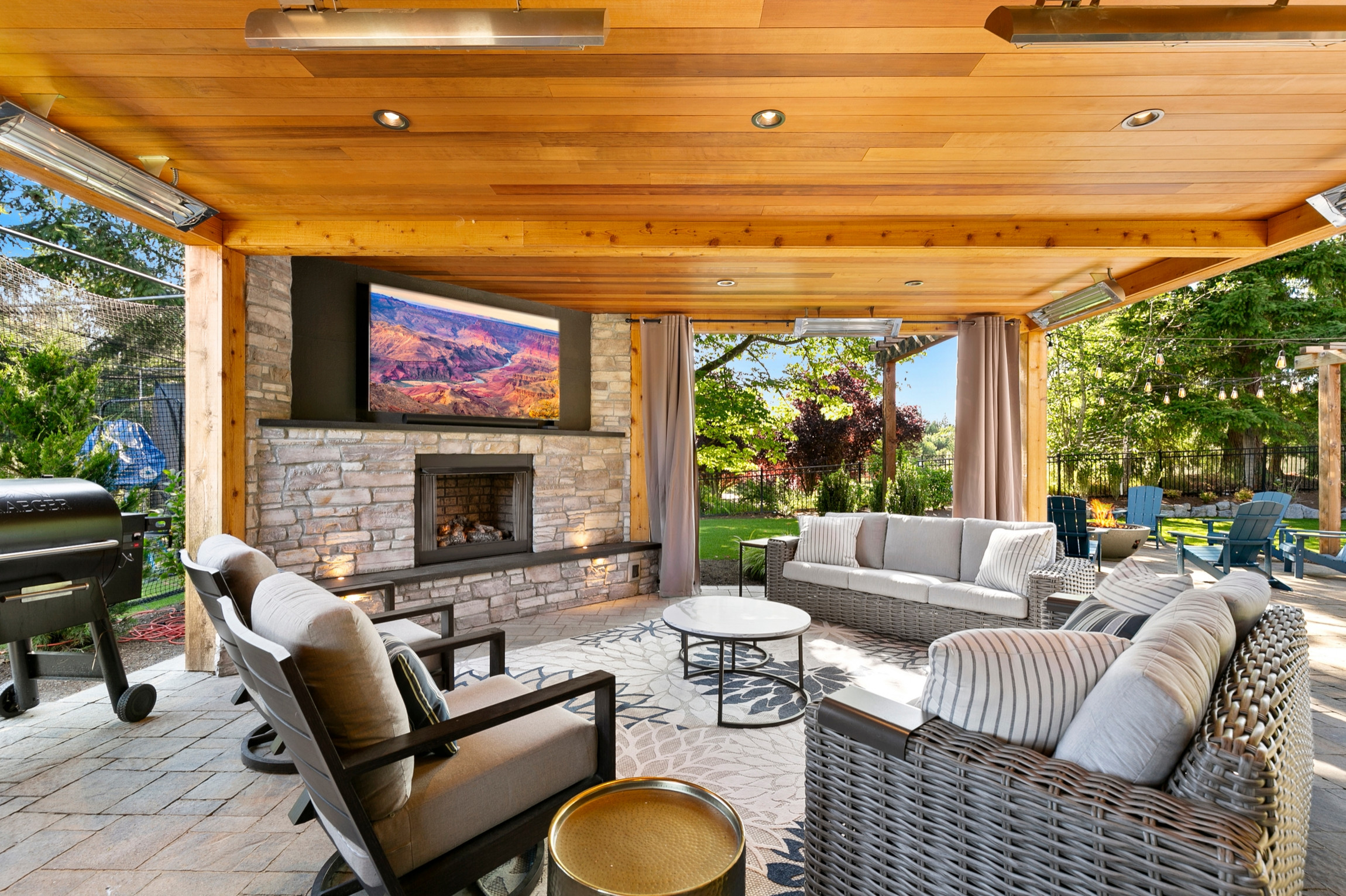 2-level entertaining in Sammamish
