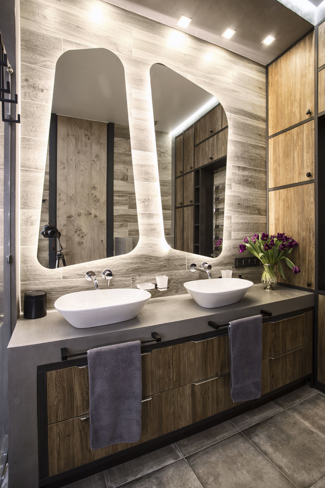 Contemporary bathroom in Moscow with a vessel sink.