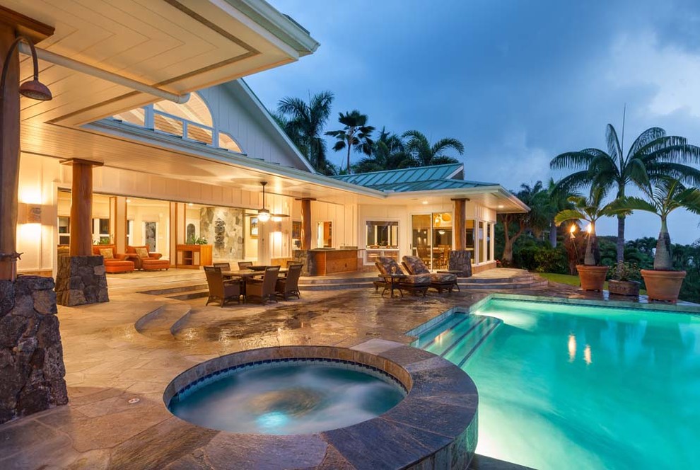 Large beach style exterior in Hawaii.