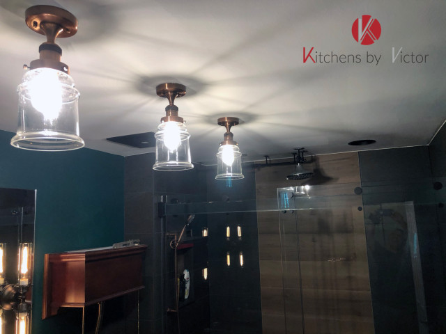 Johnson  Master Bathroom industrial-badezimmer