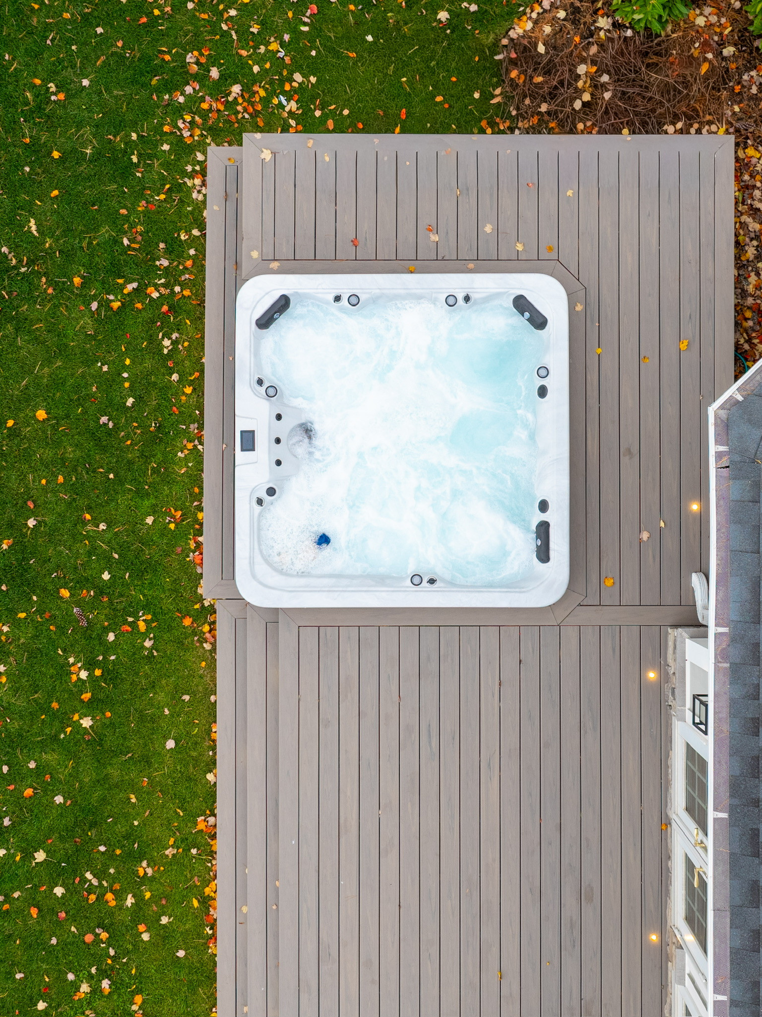 Porcelain Paradise with a Party Pavilian