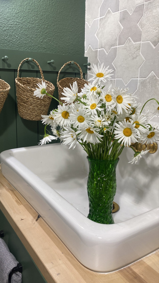 Garden Party in the Laundry Room