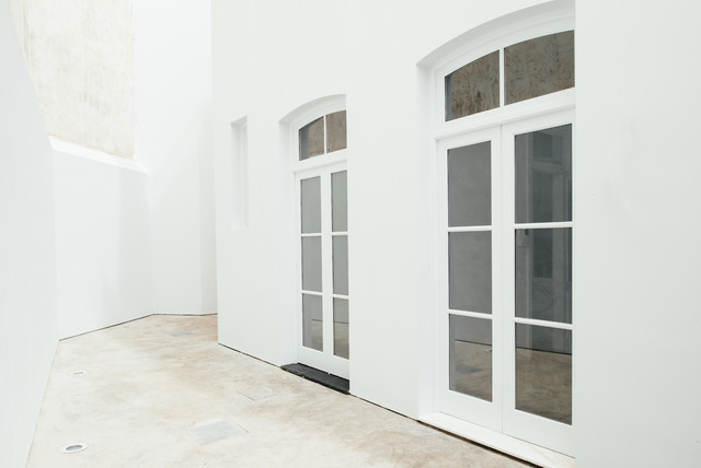 Rehabilitaci&oacute;n ede un casa catalogada traditional-courtyard