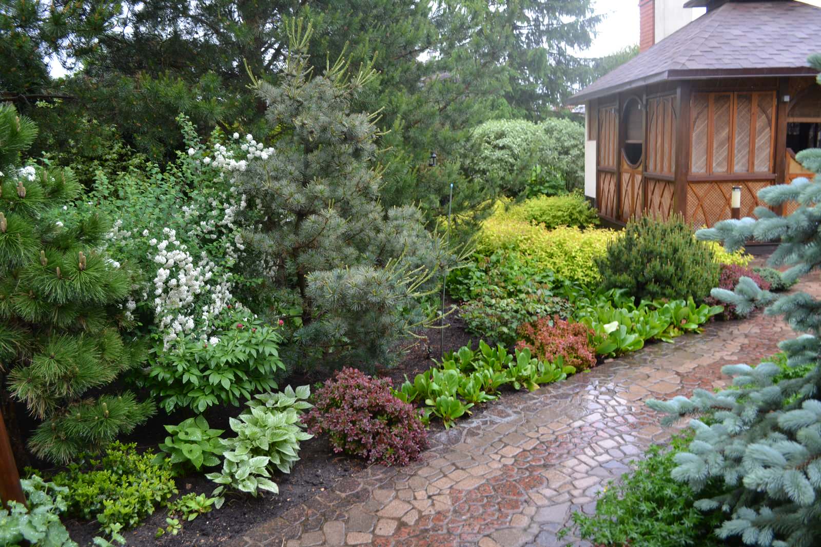 Сад Шехерезады в поселке Старбеево