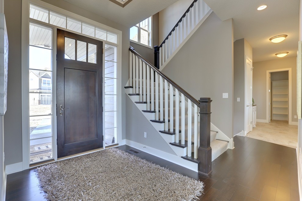 Inspiration for a transitional entryway remodel in Minneapolis