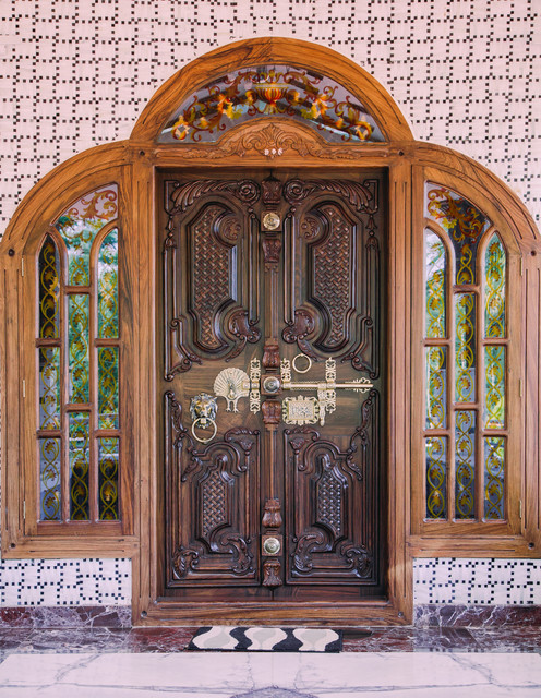 28 Gorgeous Door Designs From Across The World