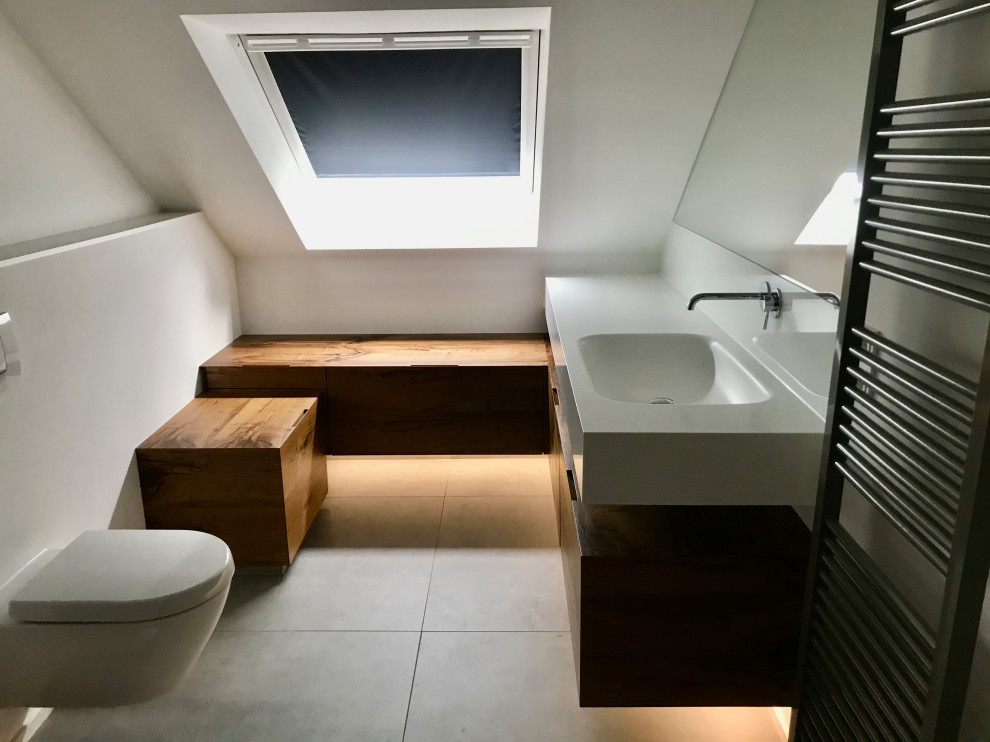 This is an example of a contemporary bathroom in Cologne.