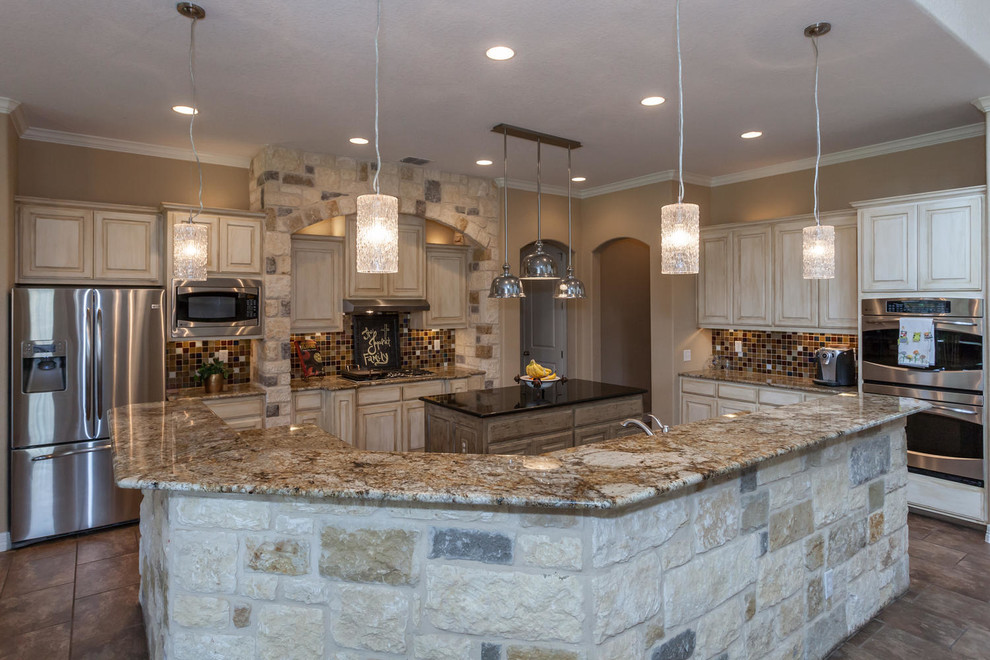 Kitchen - rustic kitchen idea in Austin