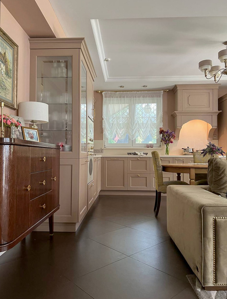 Реновация интерьера дома для семьи с тремя детьми.