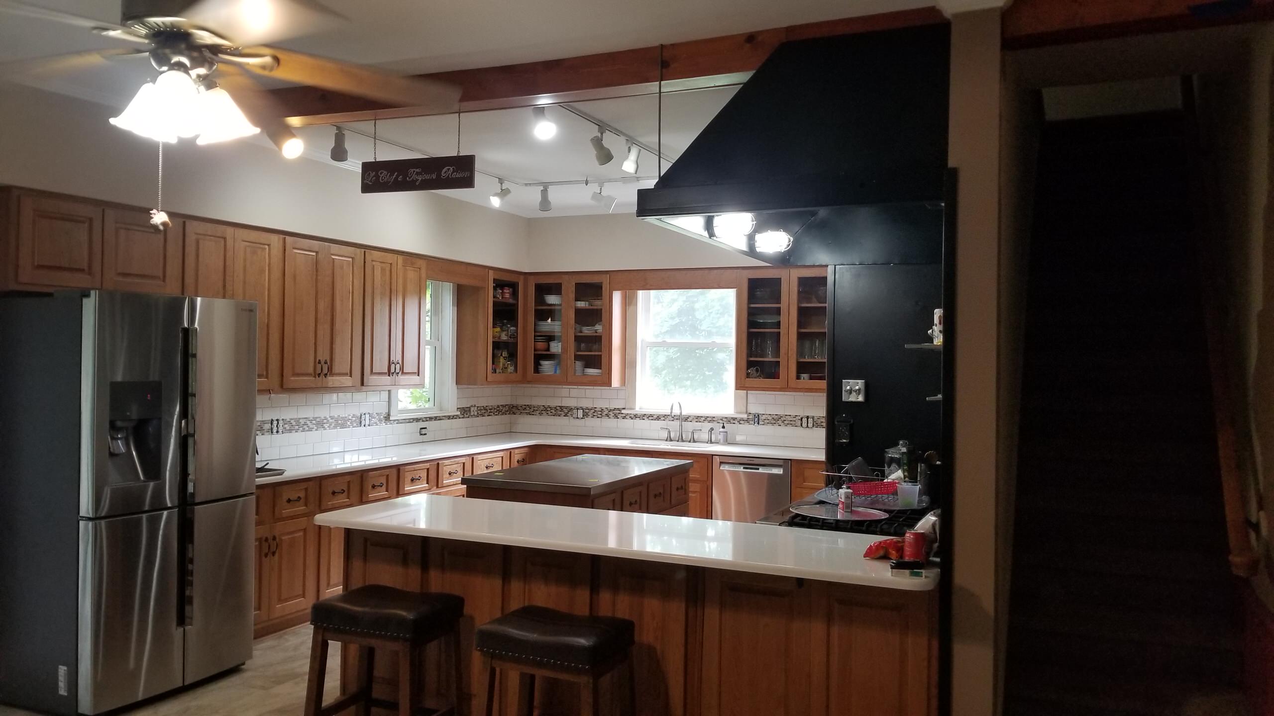 Large Gourmet Country Kitchen