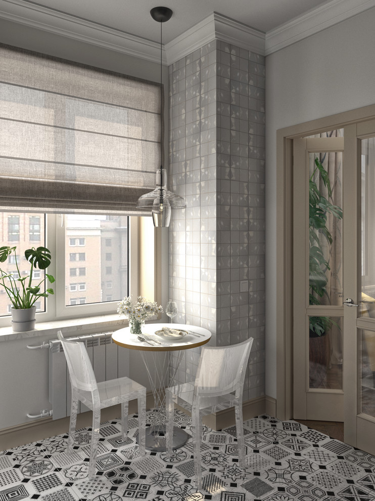 Квартира в сталинском доме на Смоленском бульваре.