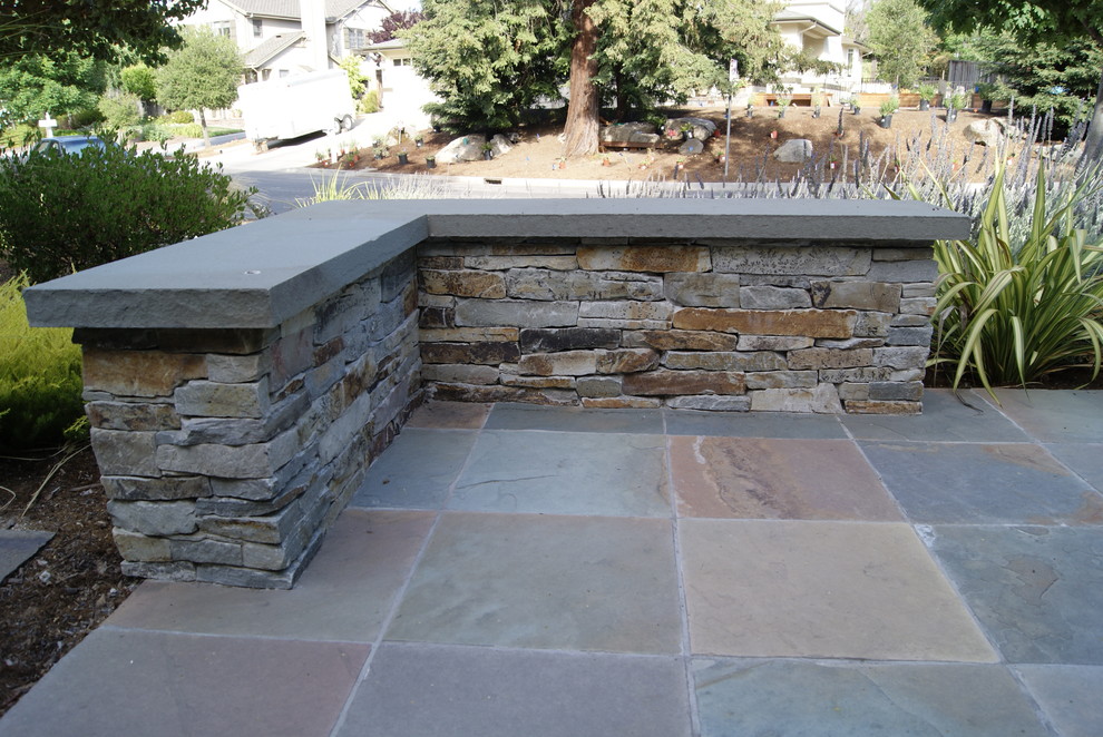 Design ideas for a traditional patio in San Francisco.