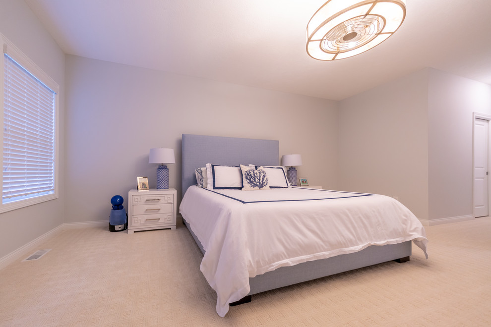 Inspiration for a transitional bedroom remodel in Cleveland