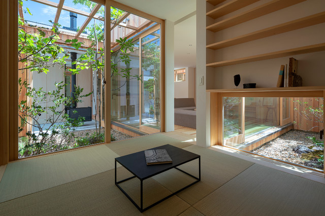明石の家 ３つの中庭に寄り添う平屋 orientale-salotto