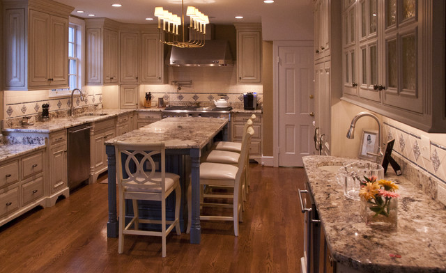 Kitchen traditional-kitchen