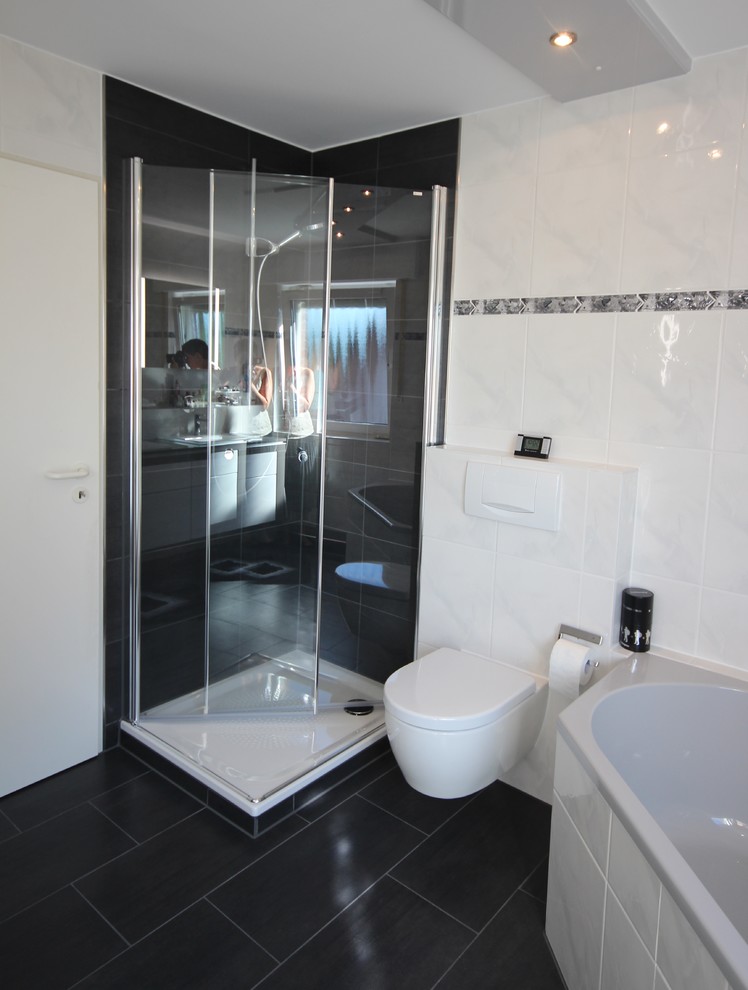 Kleines Modernes Badezimmer in Köln