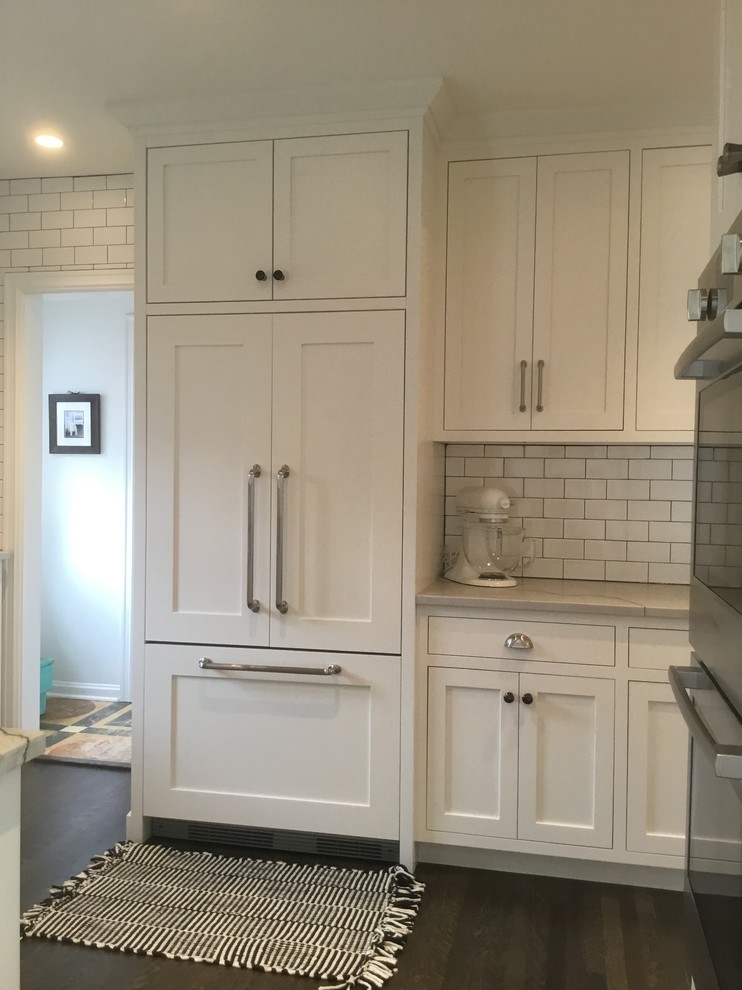 Kitchen - kitchen idea in Indianapolis