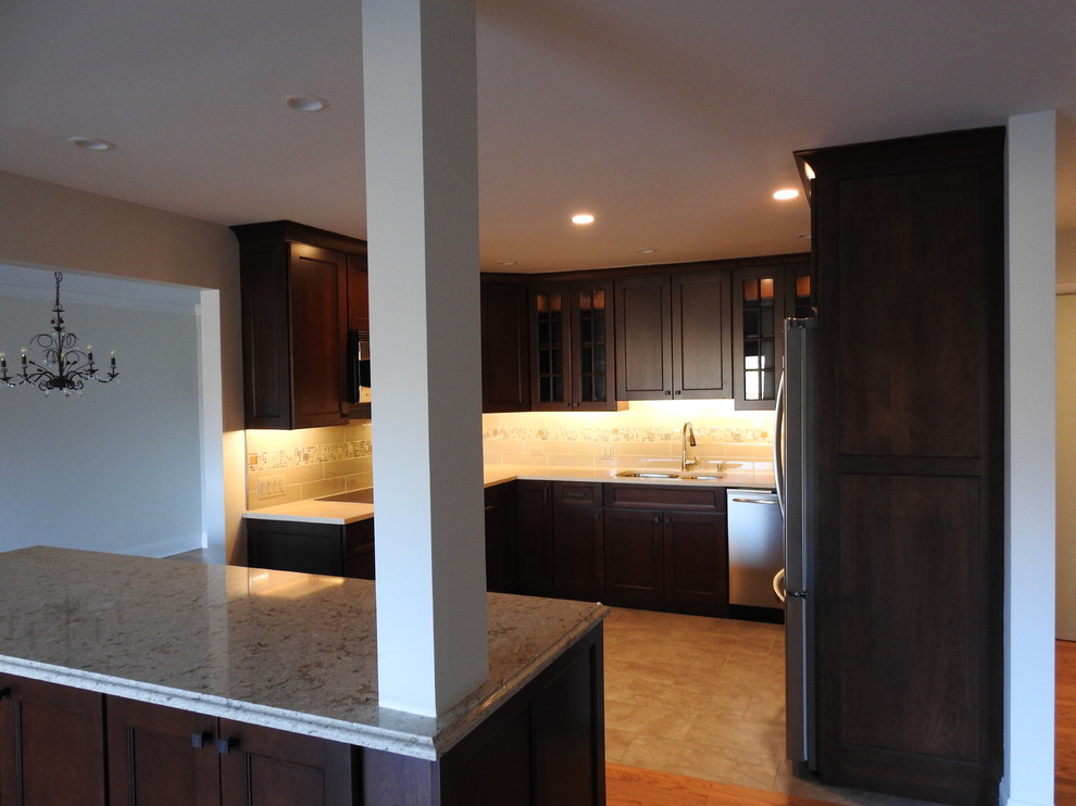 Kitchen - kitchen idea in Chicago