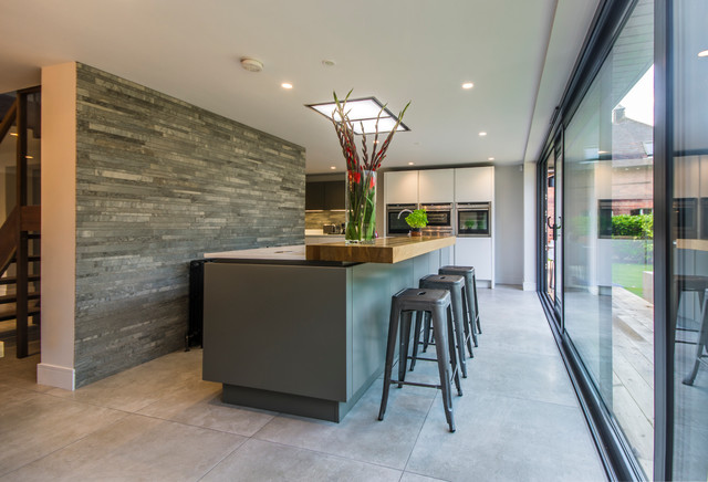 White Oak contemporary-kitchen