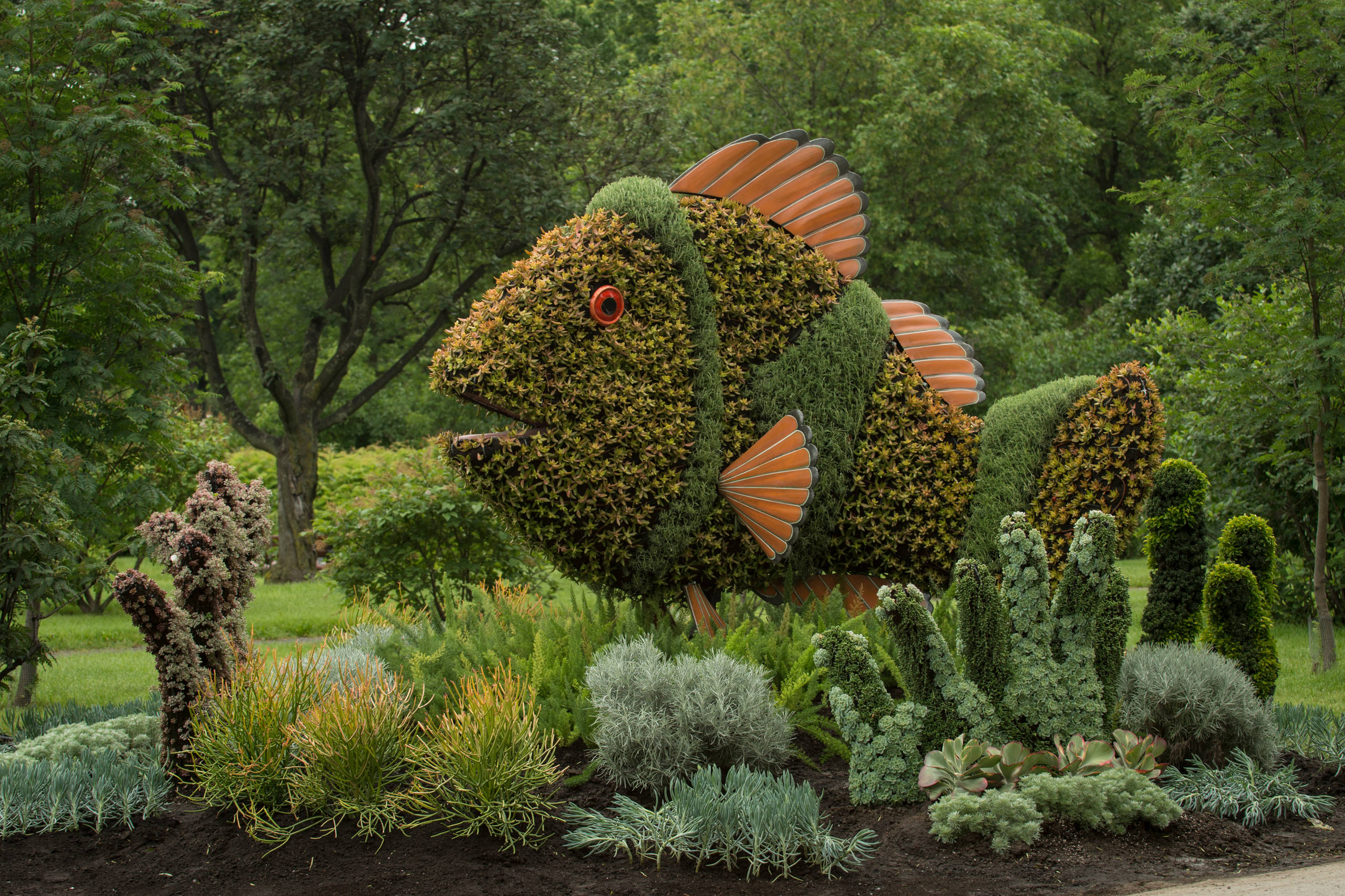 Living Sculptures Delight at the Montreal Botanical Garden