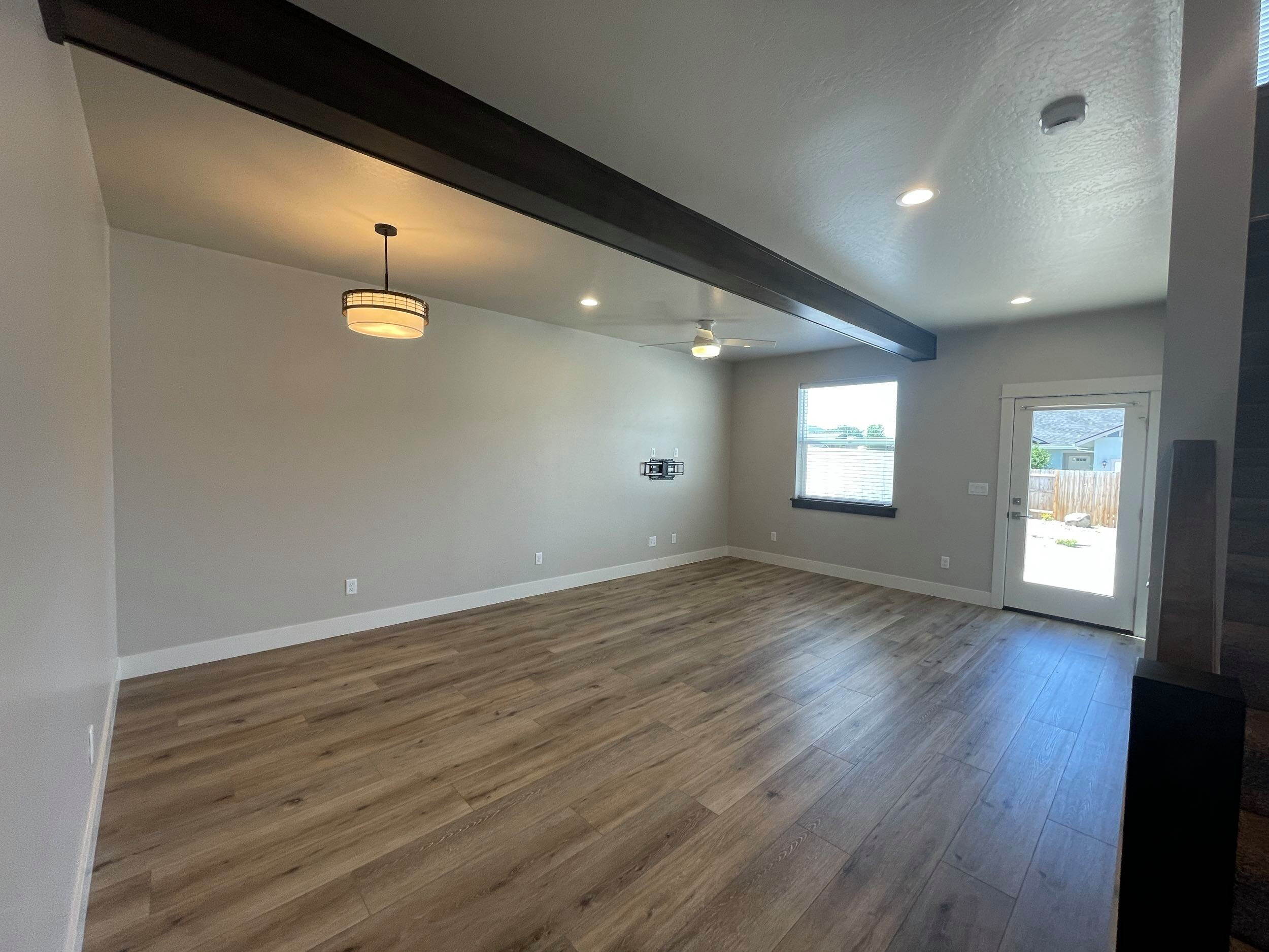 Modern Duplex - Talent