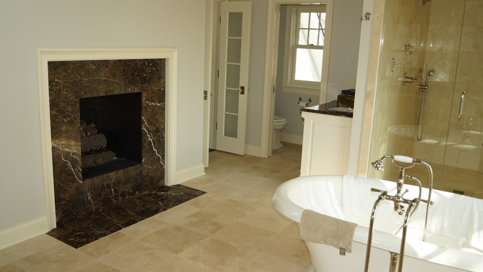 Inspiration for a transitional home design remodel in Chicago