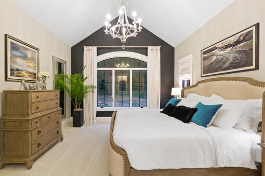 Inspiration for a transitional home design remodel in Cincinnati