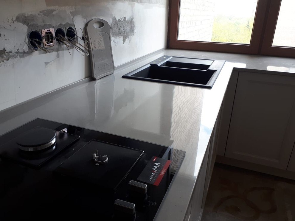 Серая столешница из акрилового камня LG Hi-Macs