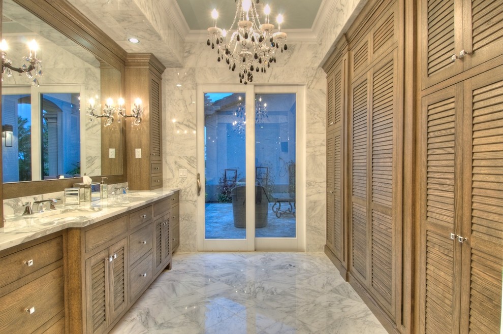 Inspiration for a transitional bathroom in Tampa.