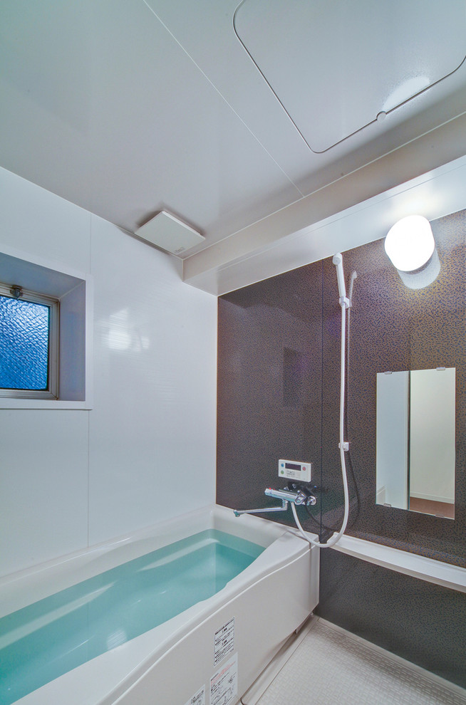 福岡にあるおしゃれな浴室の写真