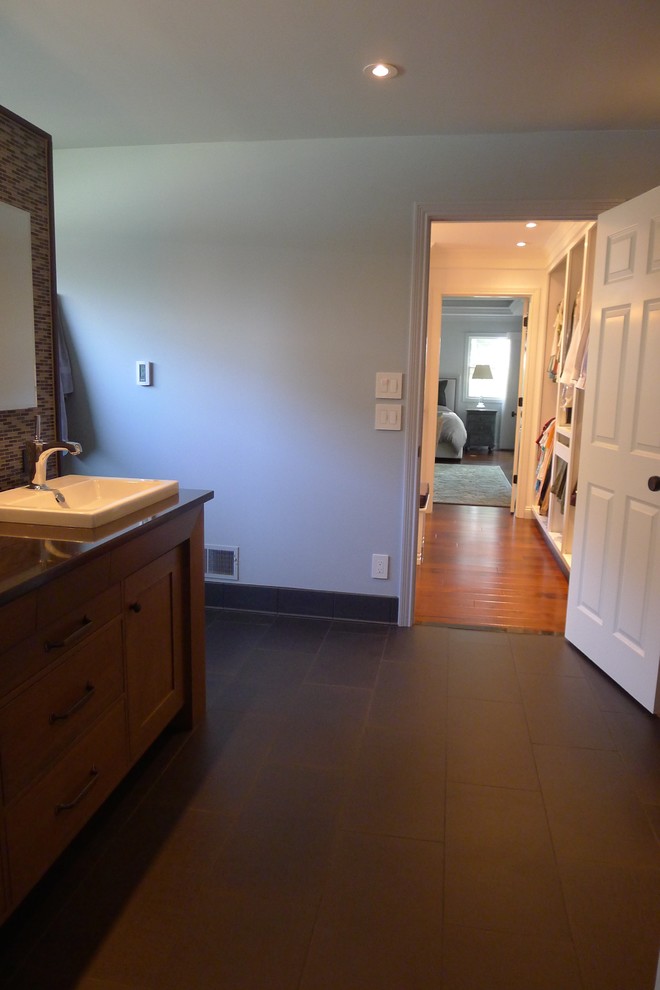 Home design - transitional home design idea in Indianapolis