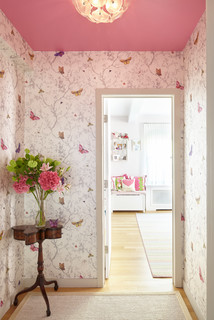 Flur Mit Rosa Wandfarbe Ideen Design Bilder August 2020 Houzz De