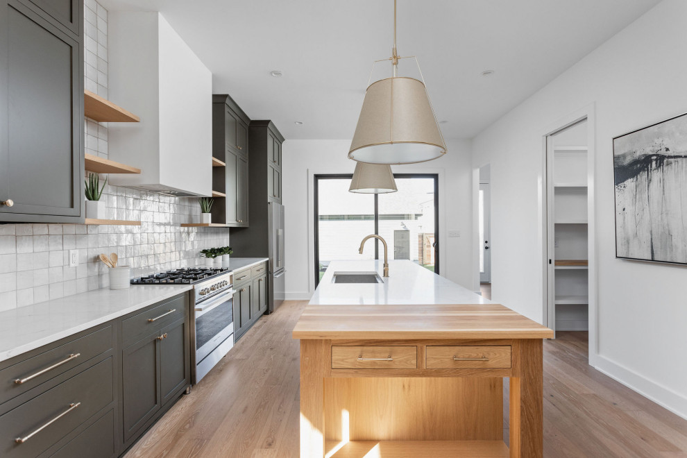 Example of a transitional kitchen design in Indianapolis