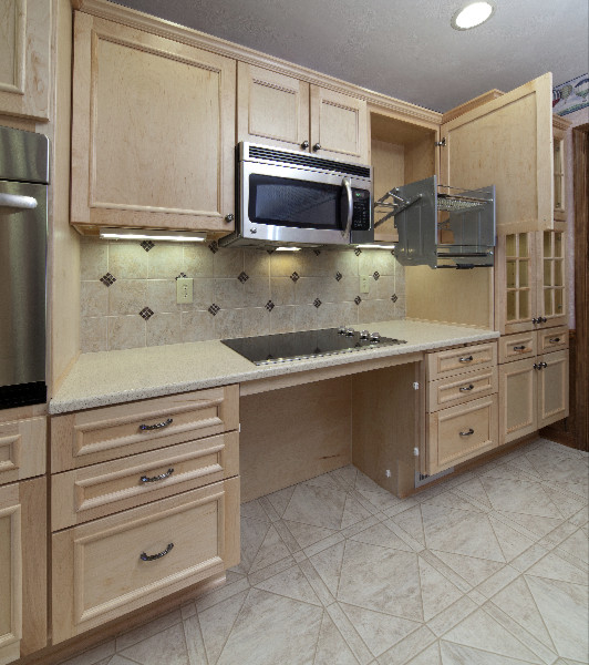 Kitchen - transitional kitchen idea