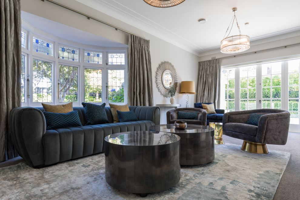 Inspiration for a traditional living room in Auckland.