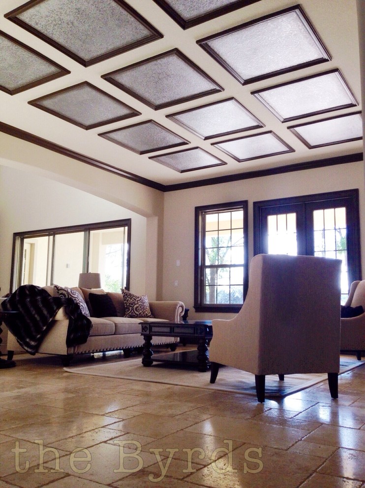 Example of a transitional home design design in Orlando