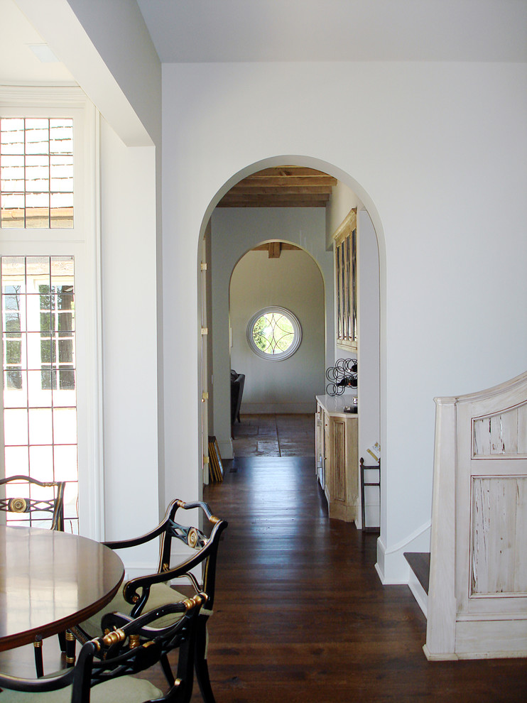 This is an example of a traditional hallway in Birmingham.