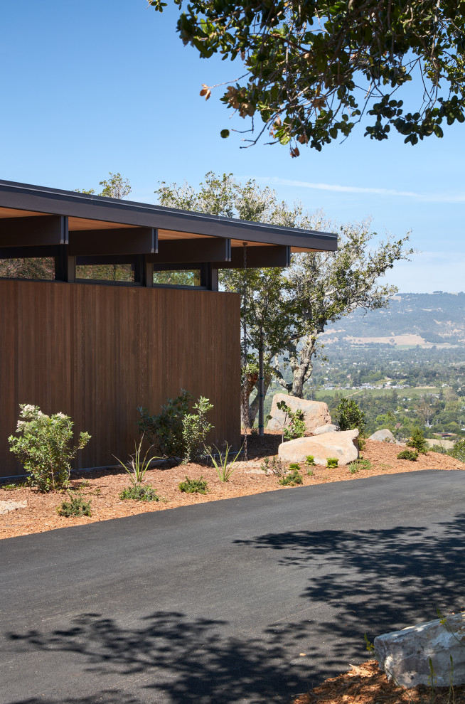 Example of a minimalist exterior home design in San Francisco