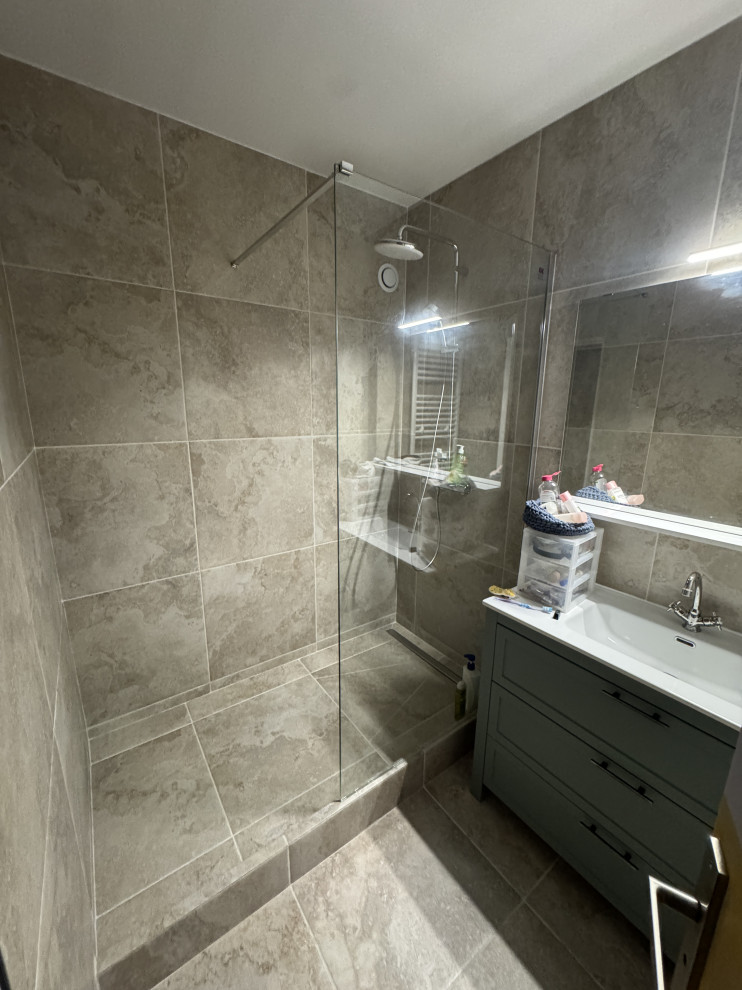 Rénovation de deux salles de bain et du salon / cuisine