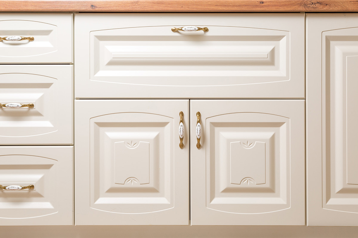 Кухня в современном классическом стиле