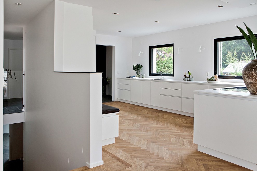 Inspiration for a contemporary kitchen in Malmo.