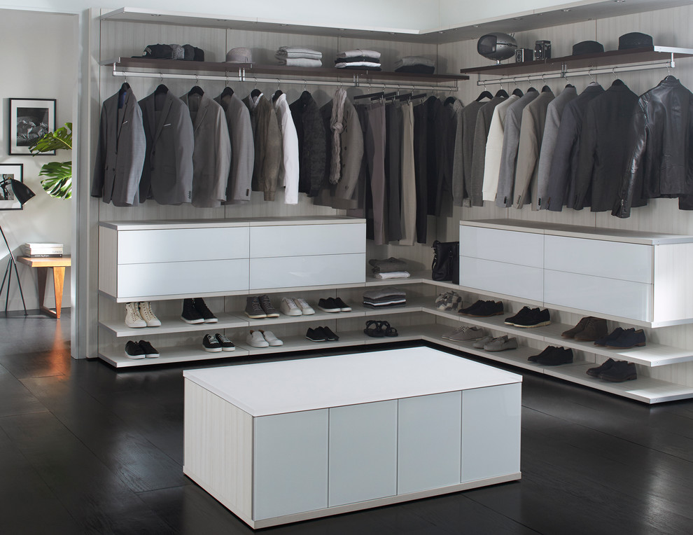 Inspiration for a modern storage and wardrobe in San Francisco.