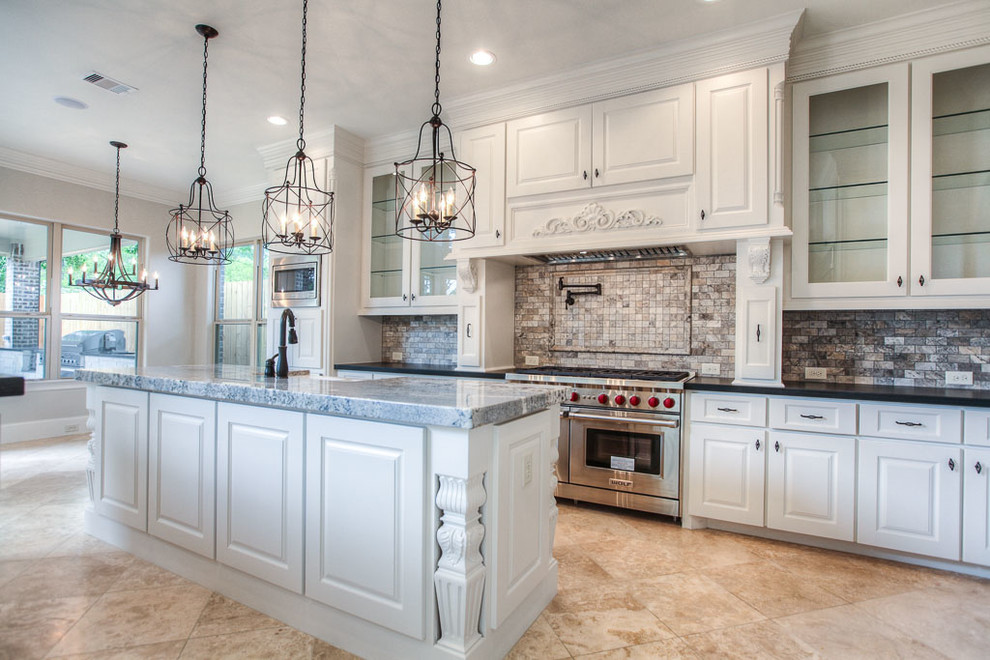 Example of a transitional kitchen design in Houston