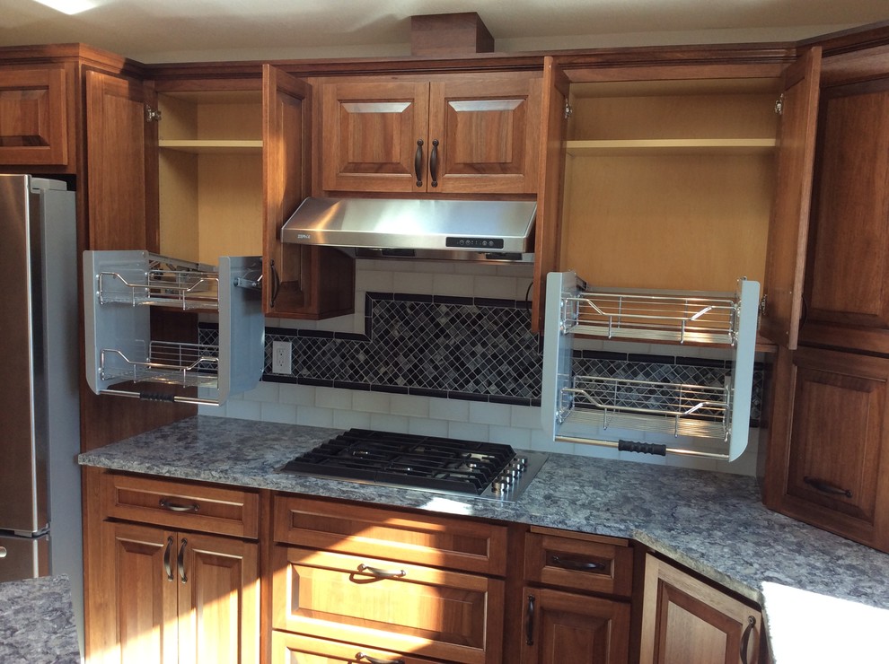 Transitional kitchen photo in Seattle