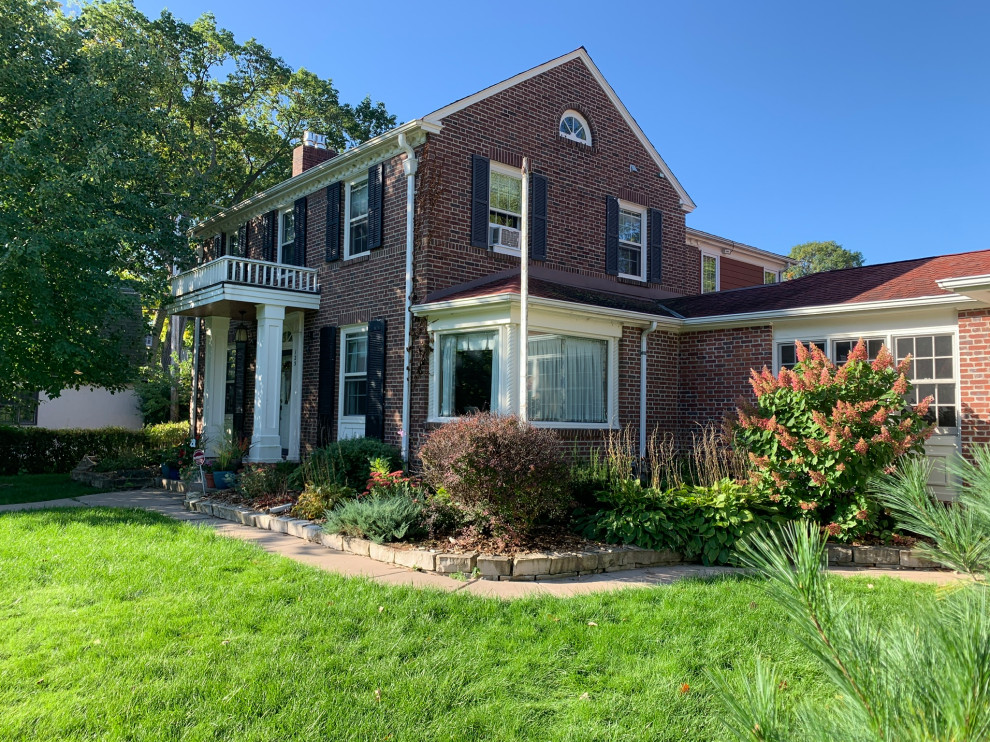 St. Paul Brick House Gardens