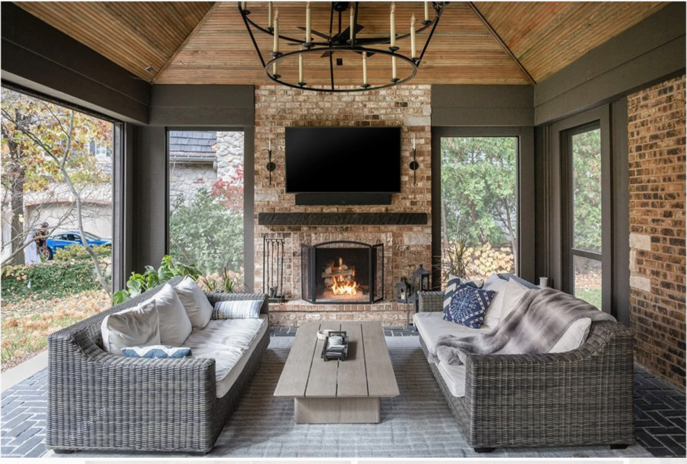 Elegant patio photo in Chicago