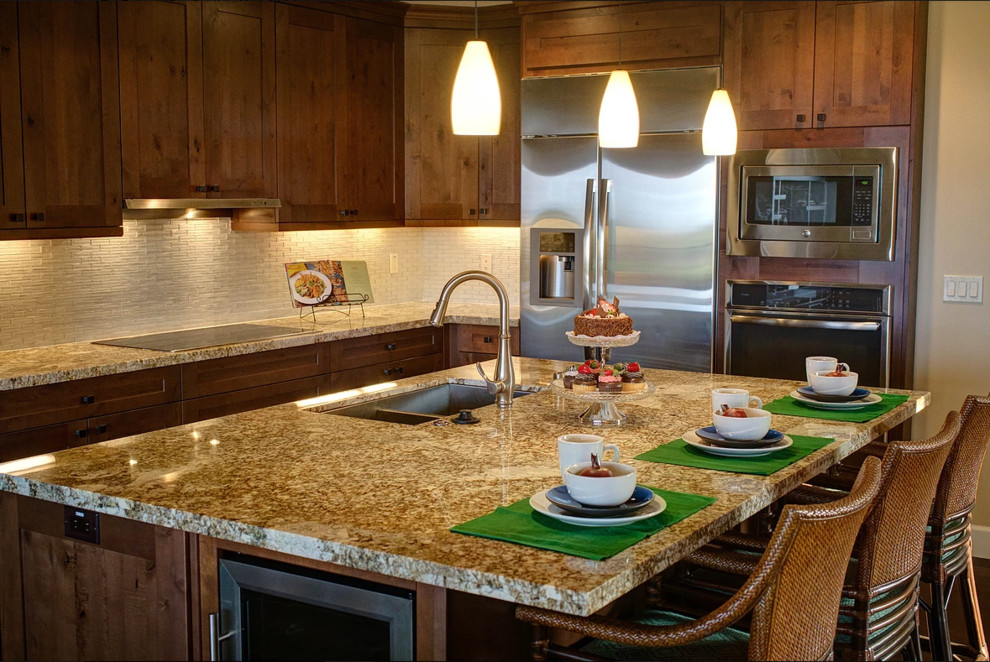 Kitchen - transitional kitchen idea in Seattle